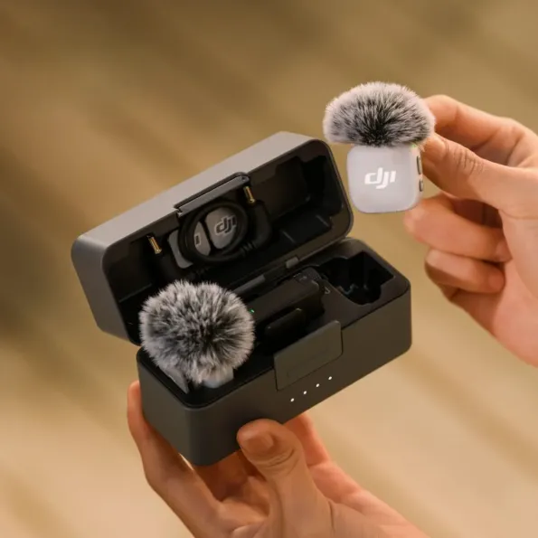 DJI Mic Mini 2 Compact Wireless Microphone for Camera & Smartphone 7 DJI Mic Mini 2 Compact Wireless Microphone for Camera & Smartphone