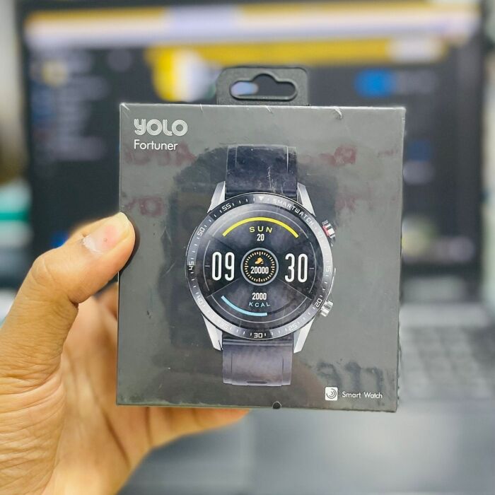 WhatsApp Image 2023-02-12 at 7.01.15 PM - Yolo Fortuner Smart Watch | Bluetooth Calling | Black Color