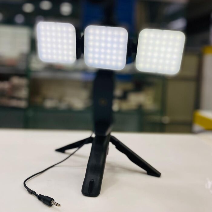 7 - AY-49 Vlogging Kit with 3 Focus Lights & Mic.