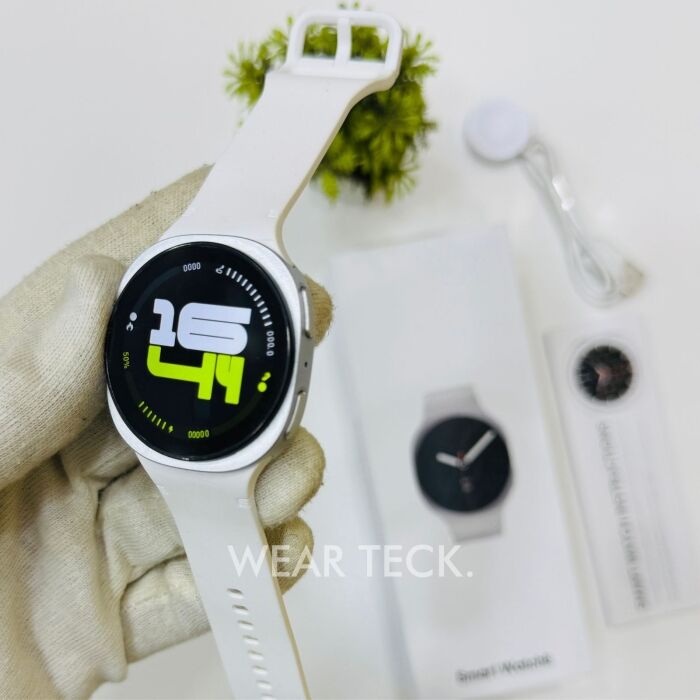 3 - Watch 8 Smart Watch | 40mm | Round Dial | Sleek Design