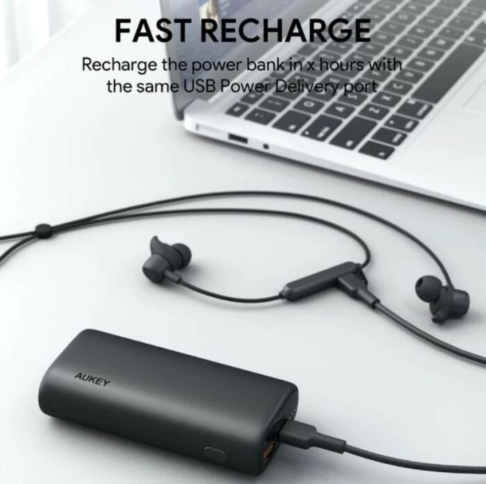 2 - AUKEY Sprint Go Mini PD Power Bank 10000 mAh